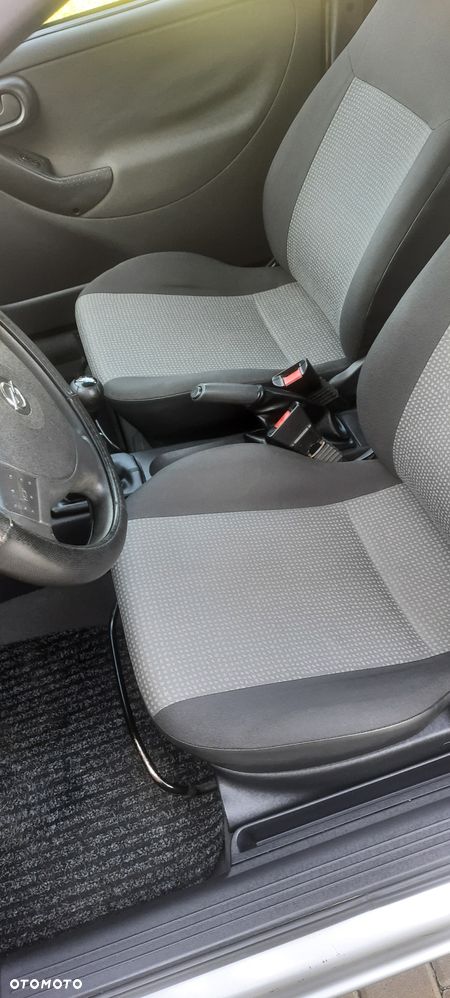 Opel Corsa - 9