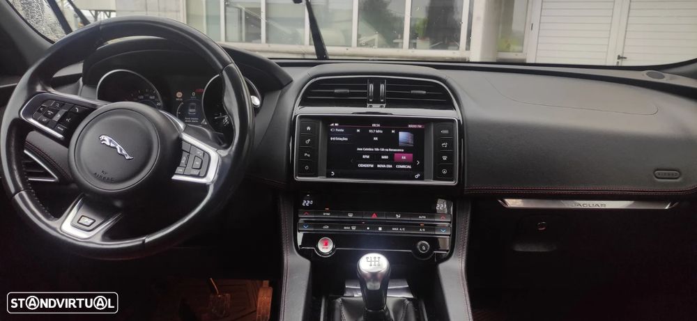 Jaguar F-Pace 2.0 i4D R-Sport - 8
