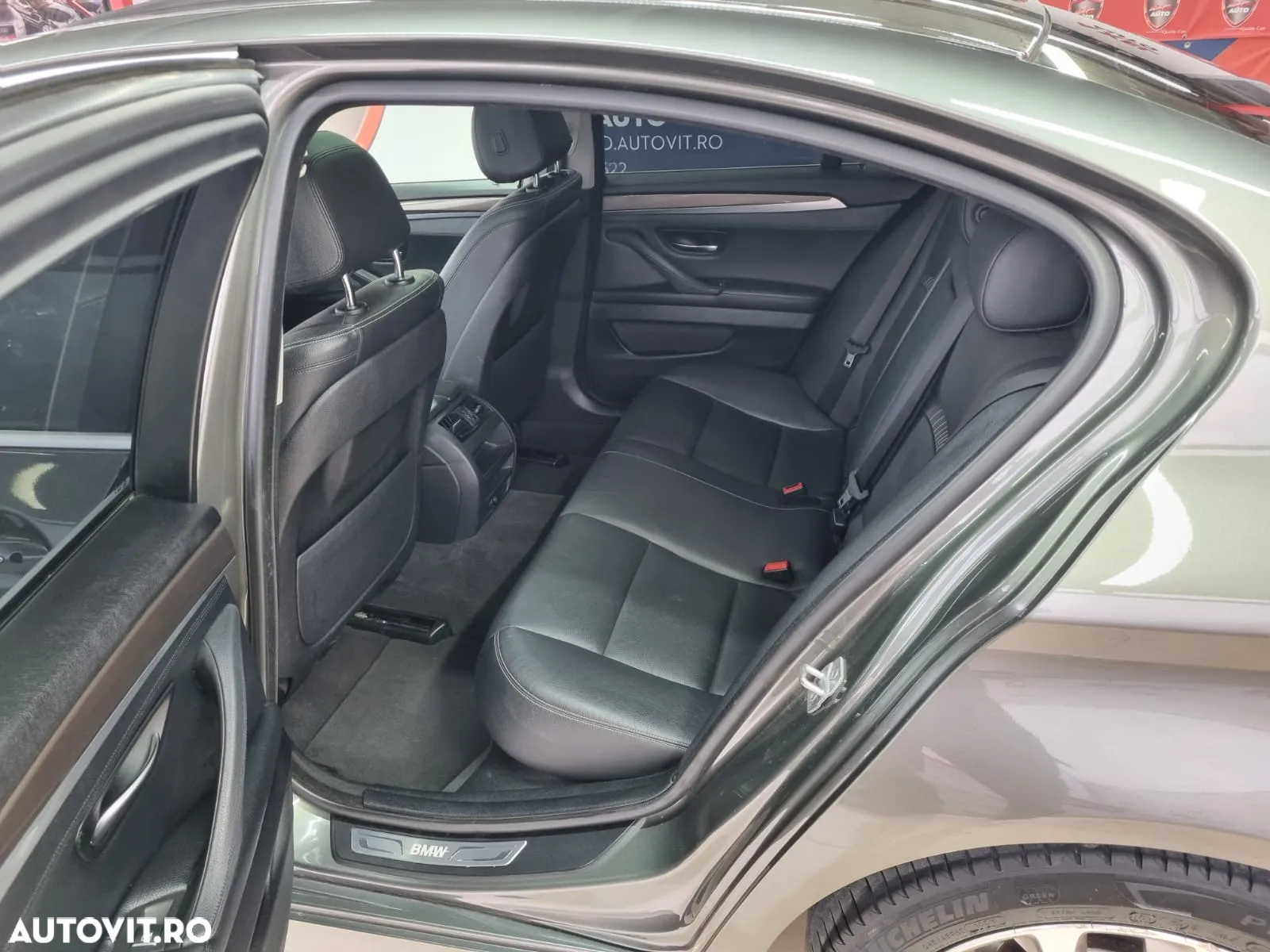 BMW Seria 5 520d xDrive - 27