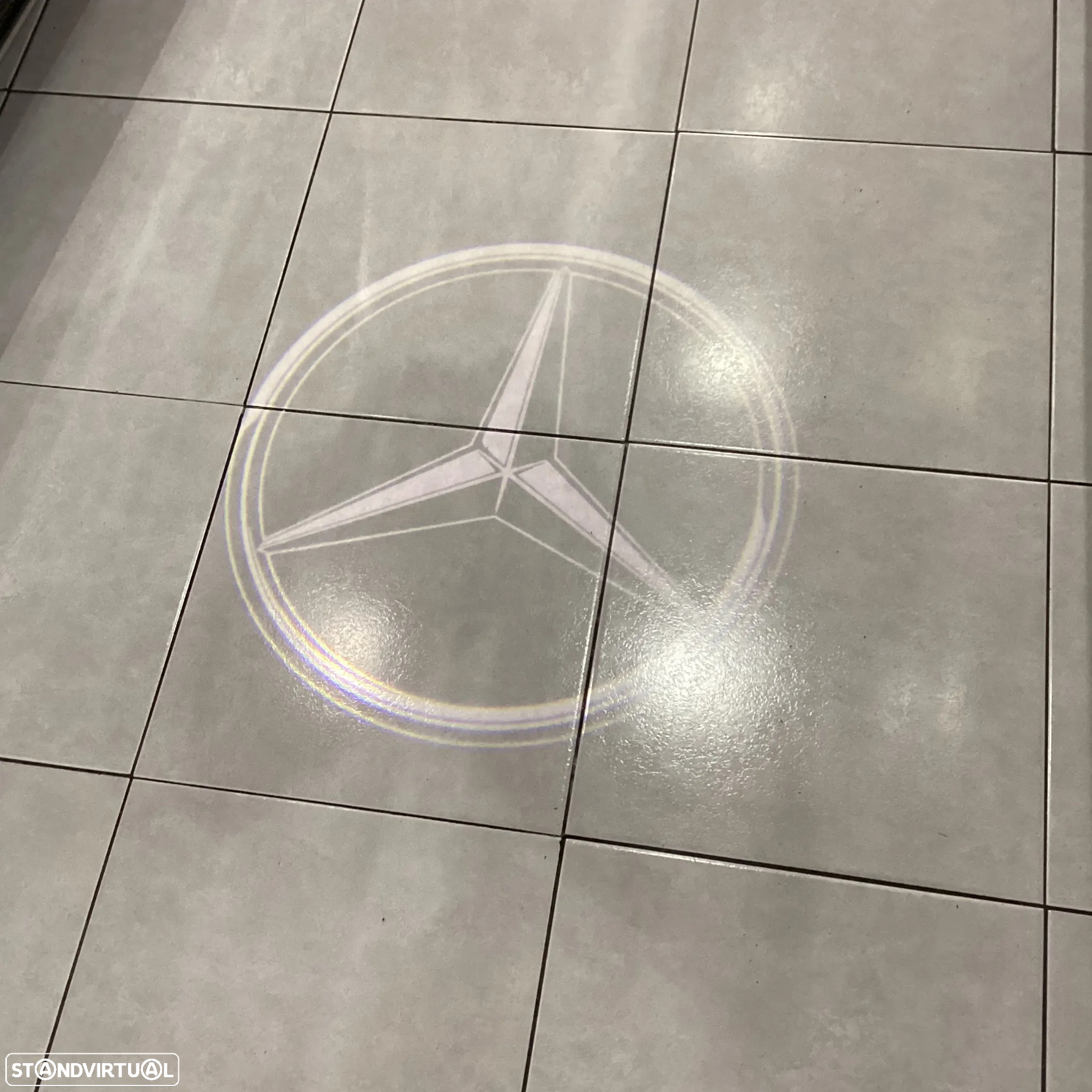 Mercedes-Benz E 300 e AMG Line - 33