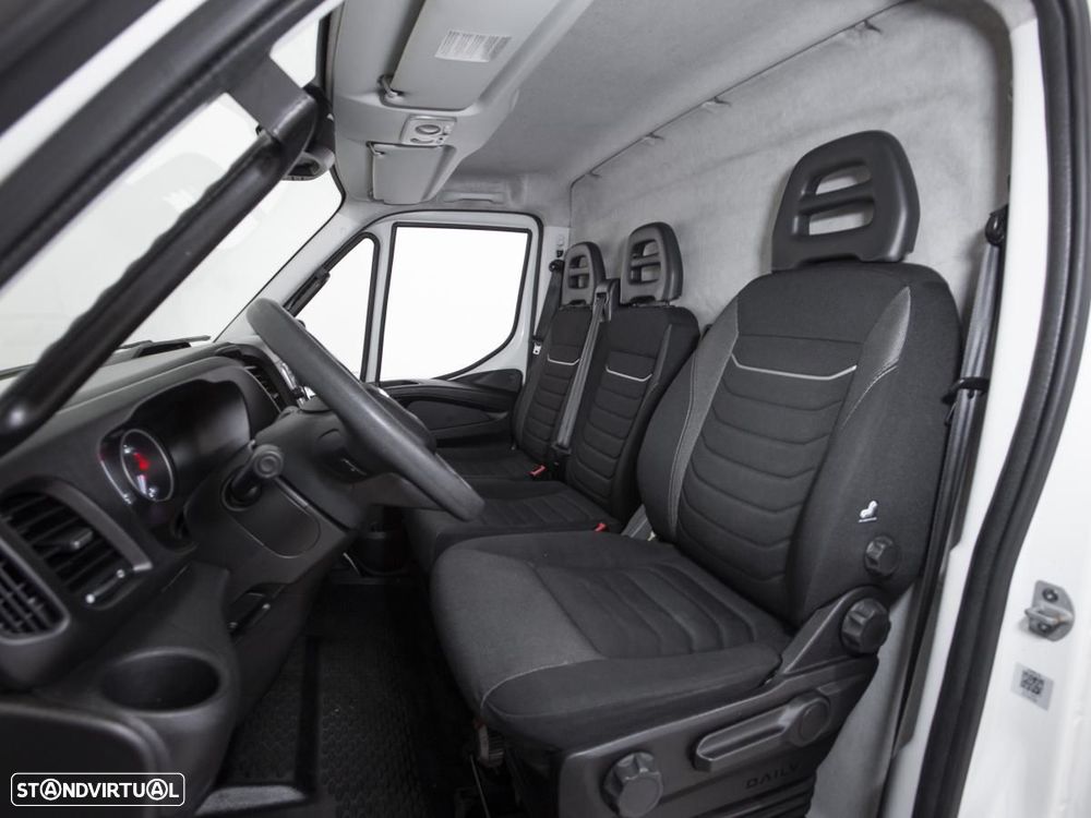 Iveco Daily 2.3 12m3 c/IVA - 9
