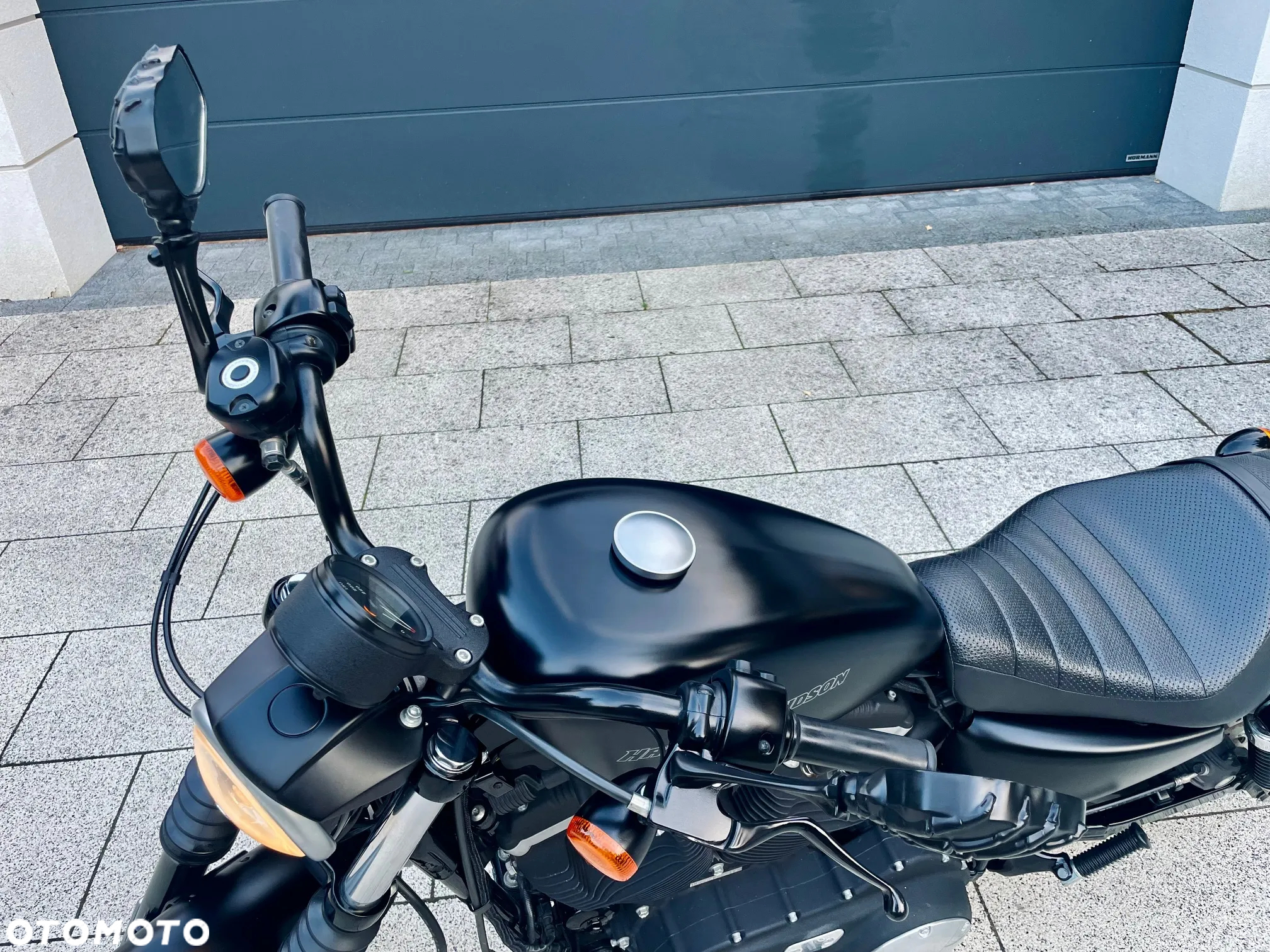 Harley-Davidson Sportster Iron 883 - 9