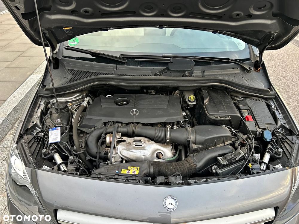 Mercedes-Benz Klasa B 180 - 22