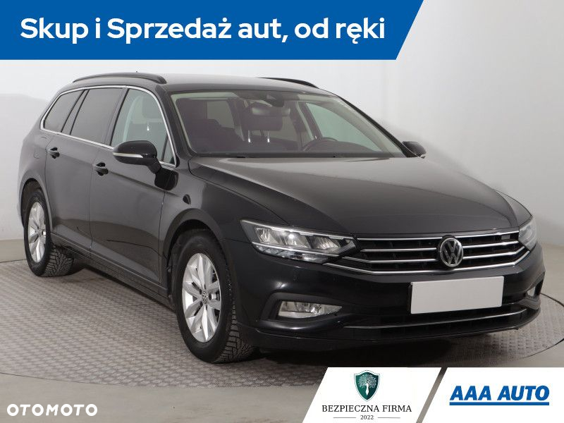 Volkswagen Passat - 2