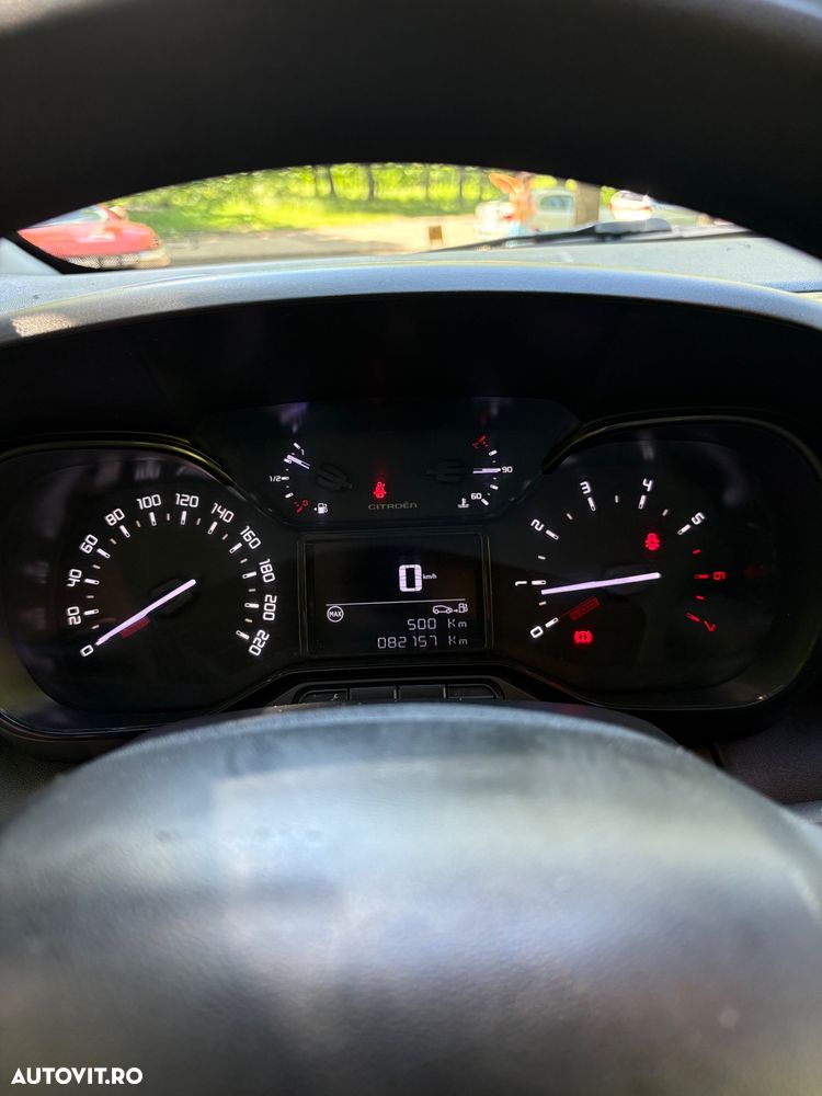 Citroën C3 AIRCROSS 1.2 PureTech BVM Live - 8