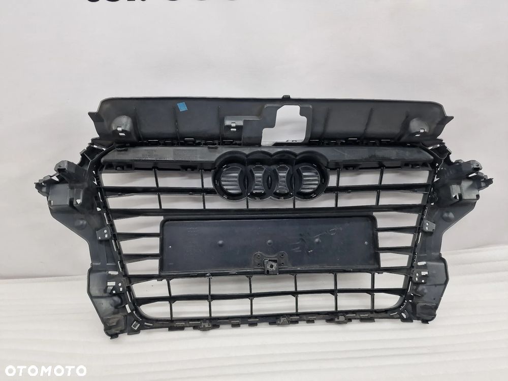 AUDI A3 8V / 8V3 12- ATRAPA / GRILL PRZEDNI PRZÓD , NR 8V3853651 , NR AUKCJI GL56 - 19