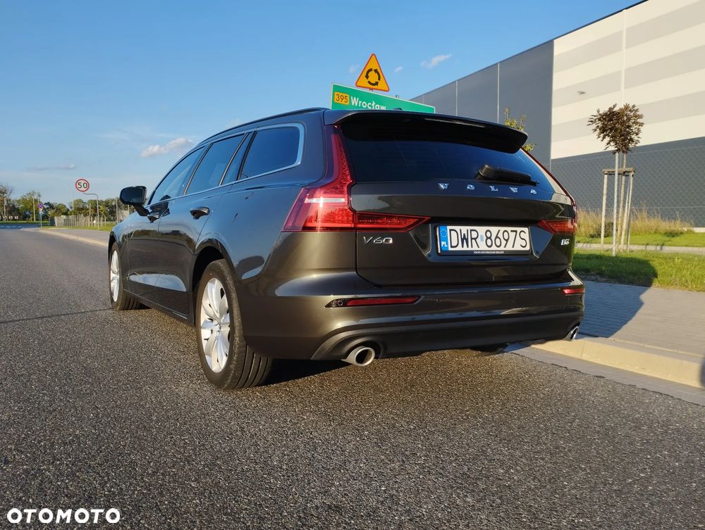 Volvo V60 B3 B Momentum - 13