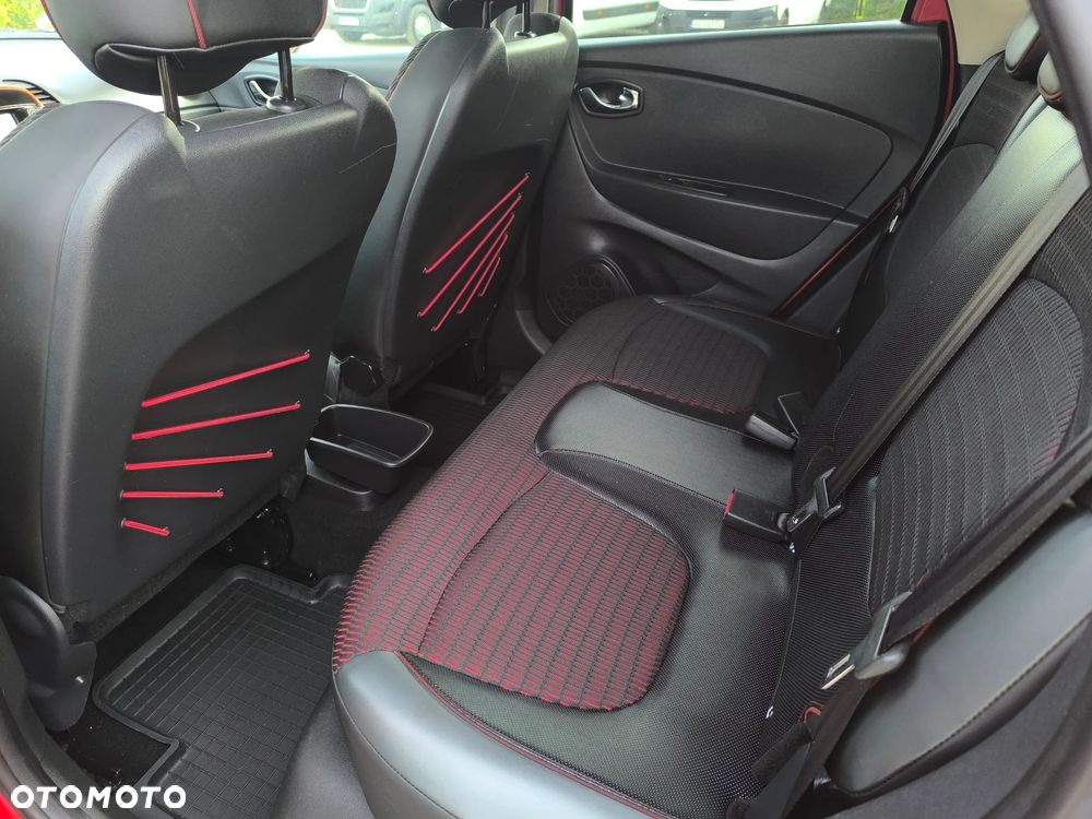 Renault Captur 0.9 Energy TCe Helly Hansen - 17