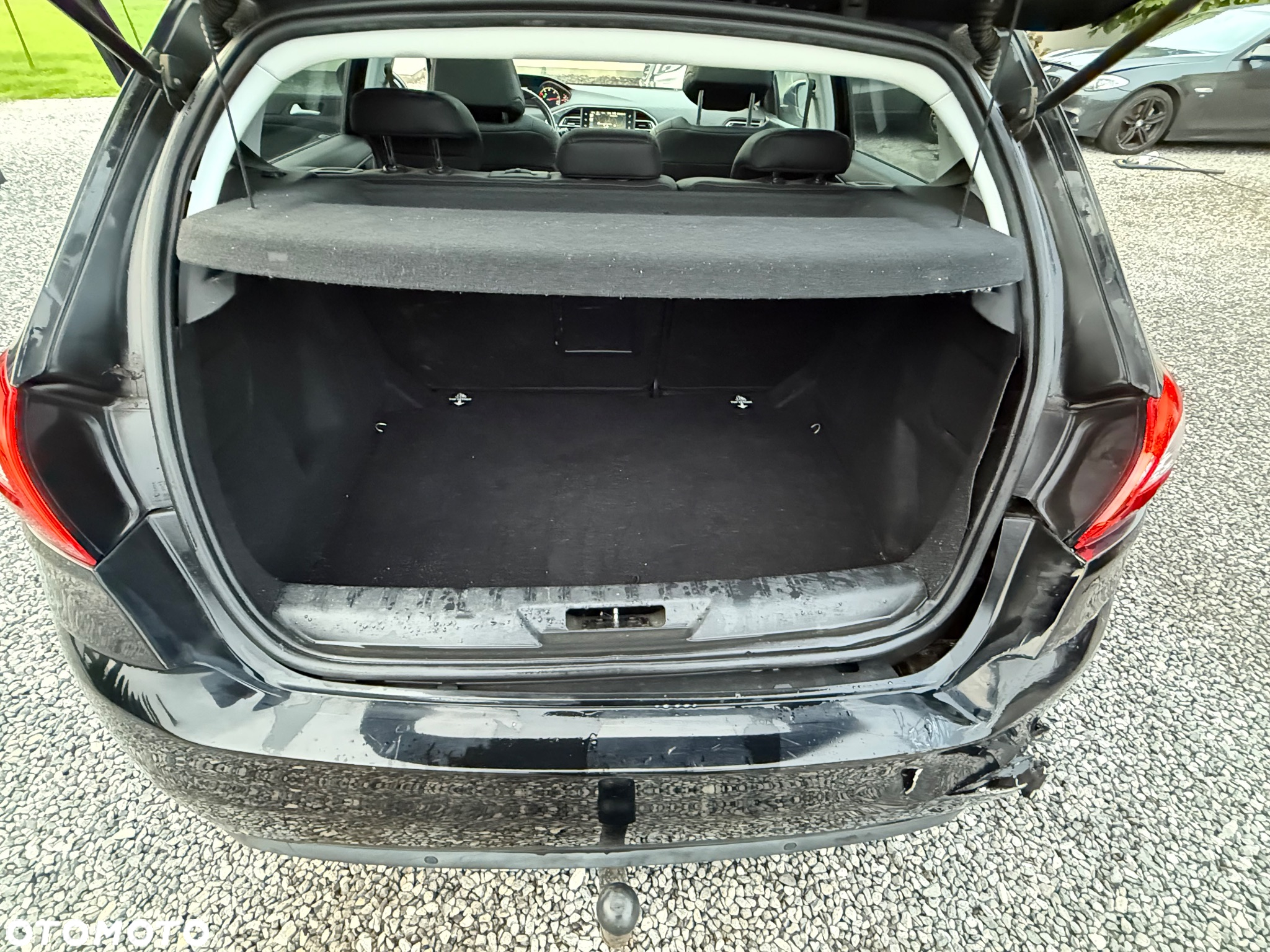 Peugeot 308 1.6 BlueHDi Allure S&S - 30
