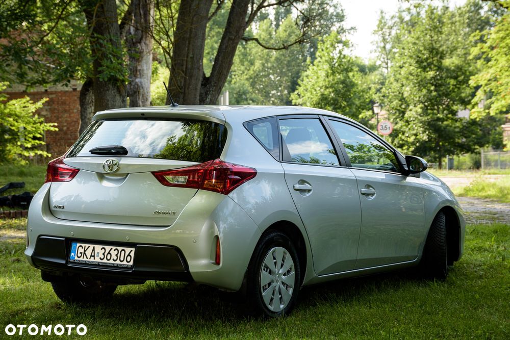 Toyota Auris 1.4 D-4D Active - 5