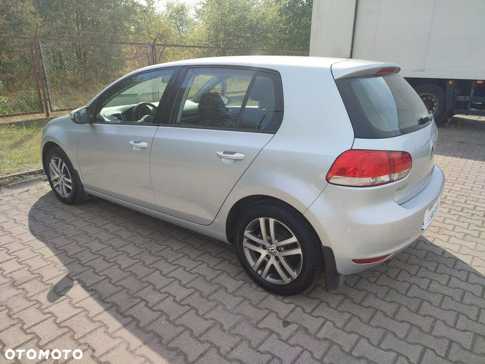 Volkswagen Golf - 17