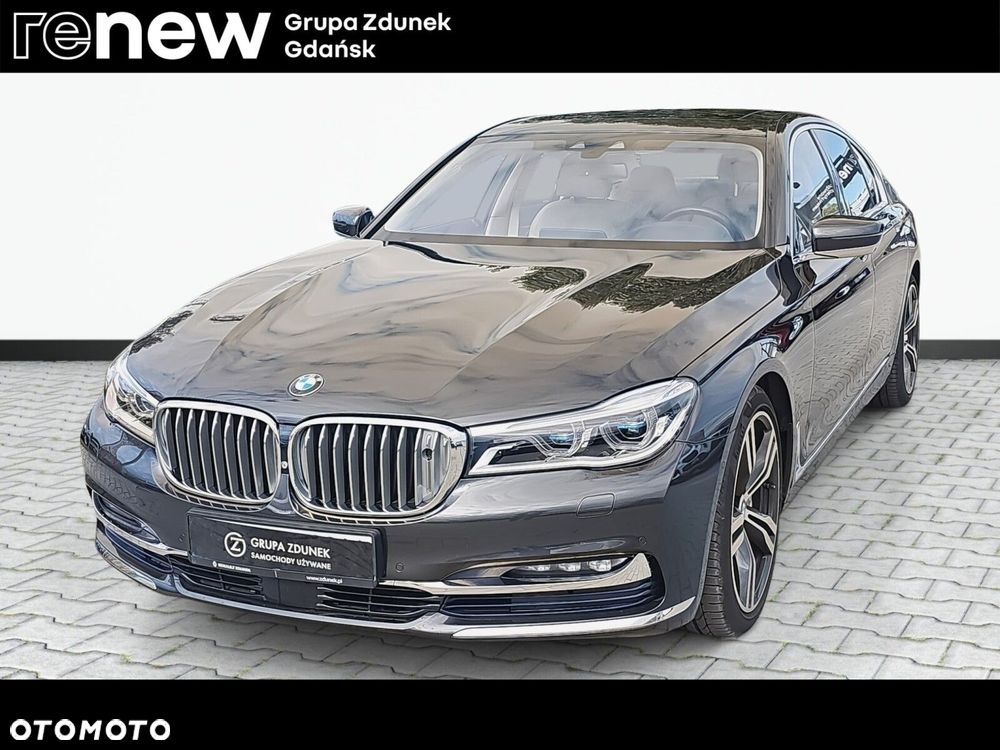 BMW 7 Series 2015 photo 2