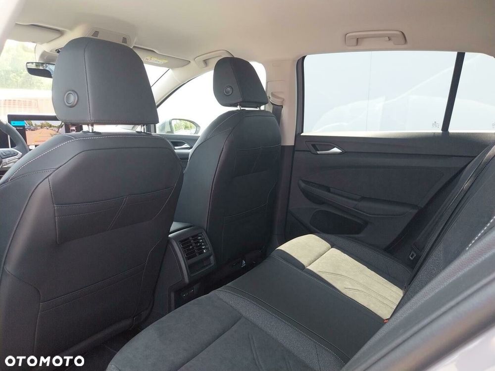 Volkswagen Golf VIII 1.5 TSI Life Plus - 16