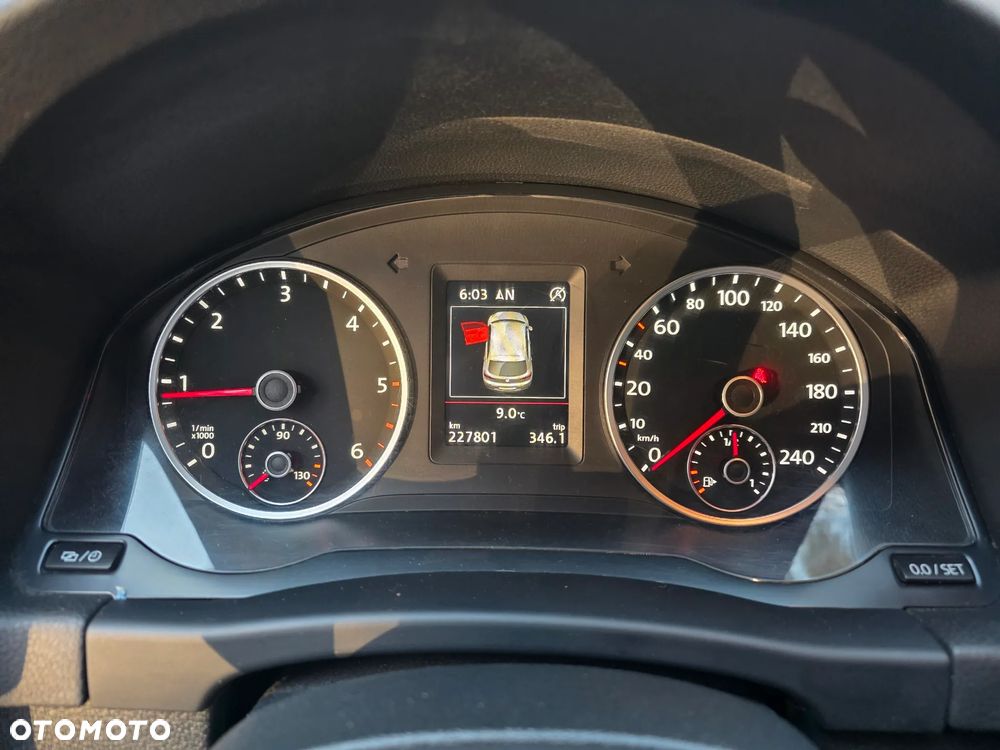 Volkswagen Tiguan 2.0 TDI DPF BlueMotion Technology Lounge Sport & Style - 20