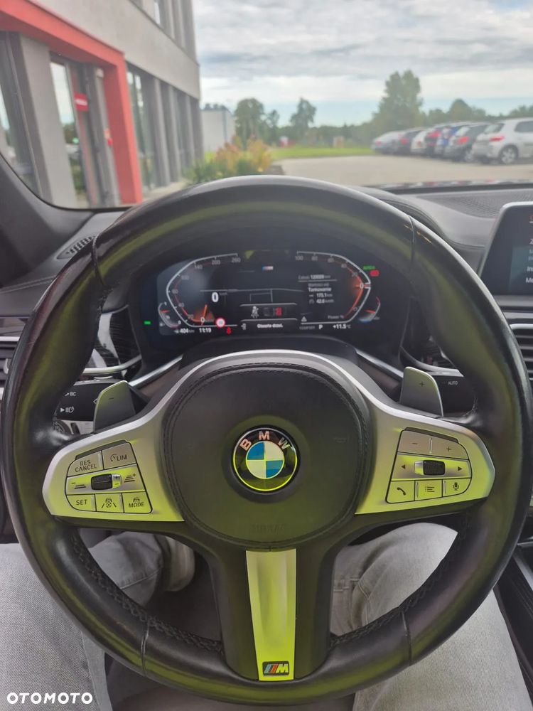 BMW Seria 7 750Li xDrive - 22
