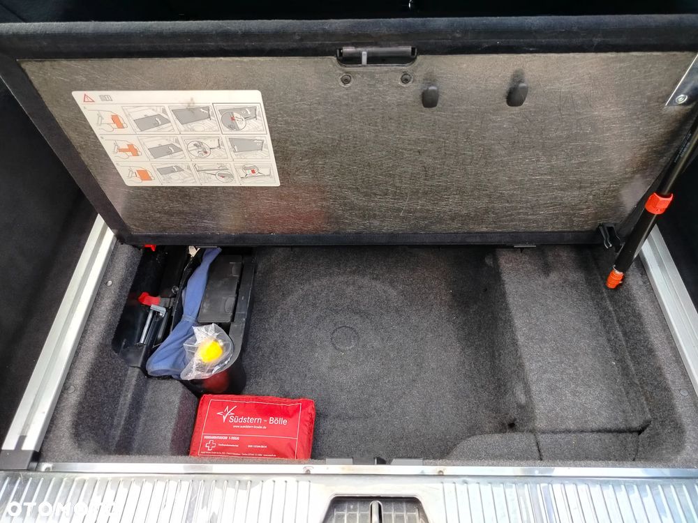 Mercedes-Benz Klasa E 280 4-Matic T Elegance - 22