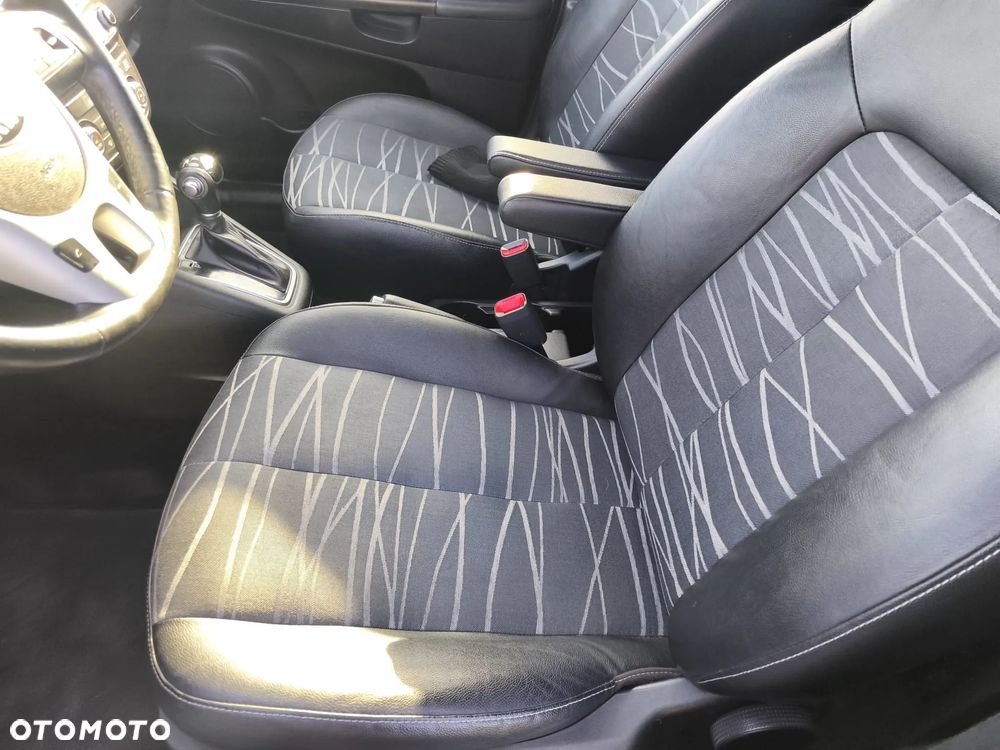 Kia Venga - 7