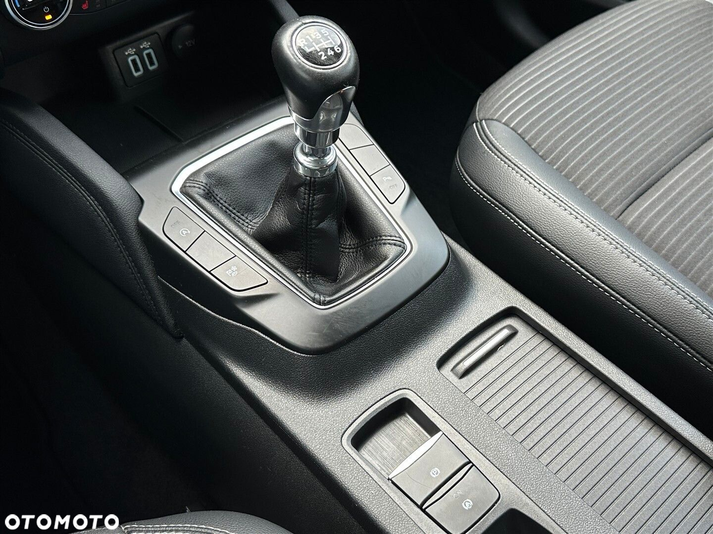 Ford Kuga - 20