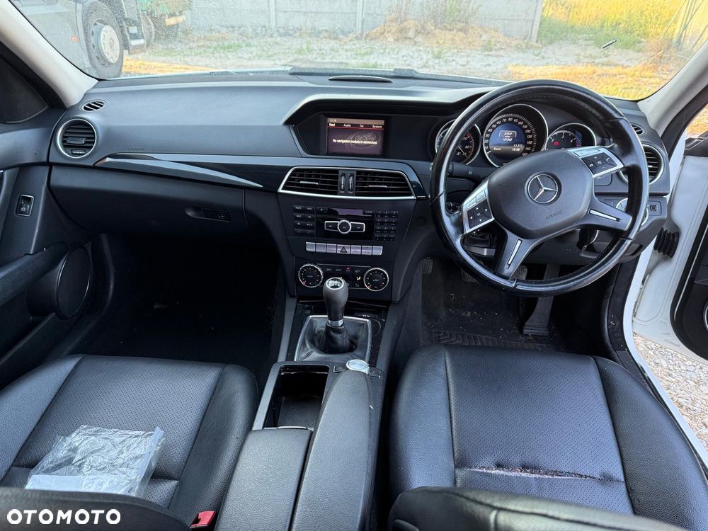 Mercedes-Benz Klasa C 220 CDI DPF BlueEFFICIENCY Special Edition - 20