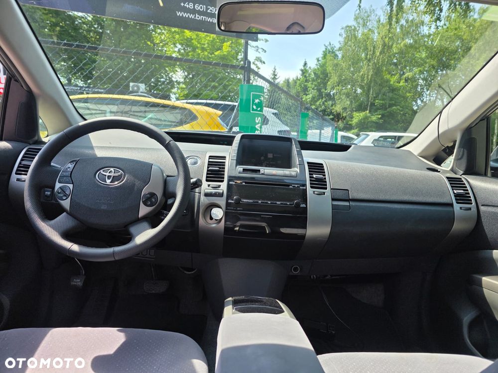 Toyota Prius 1.5 VVT-i Sol - 12