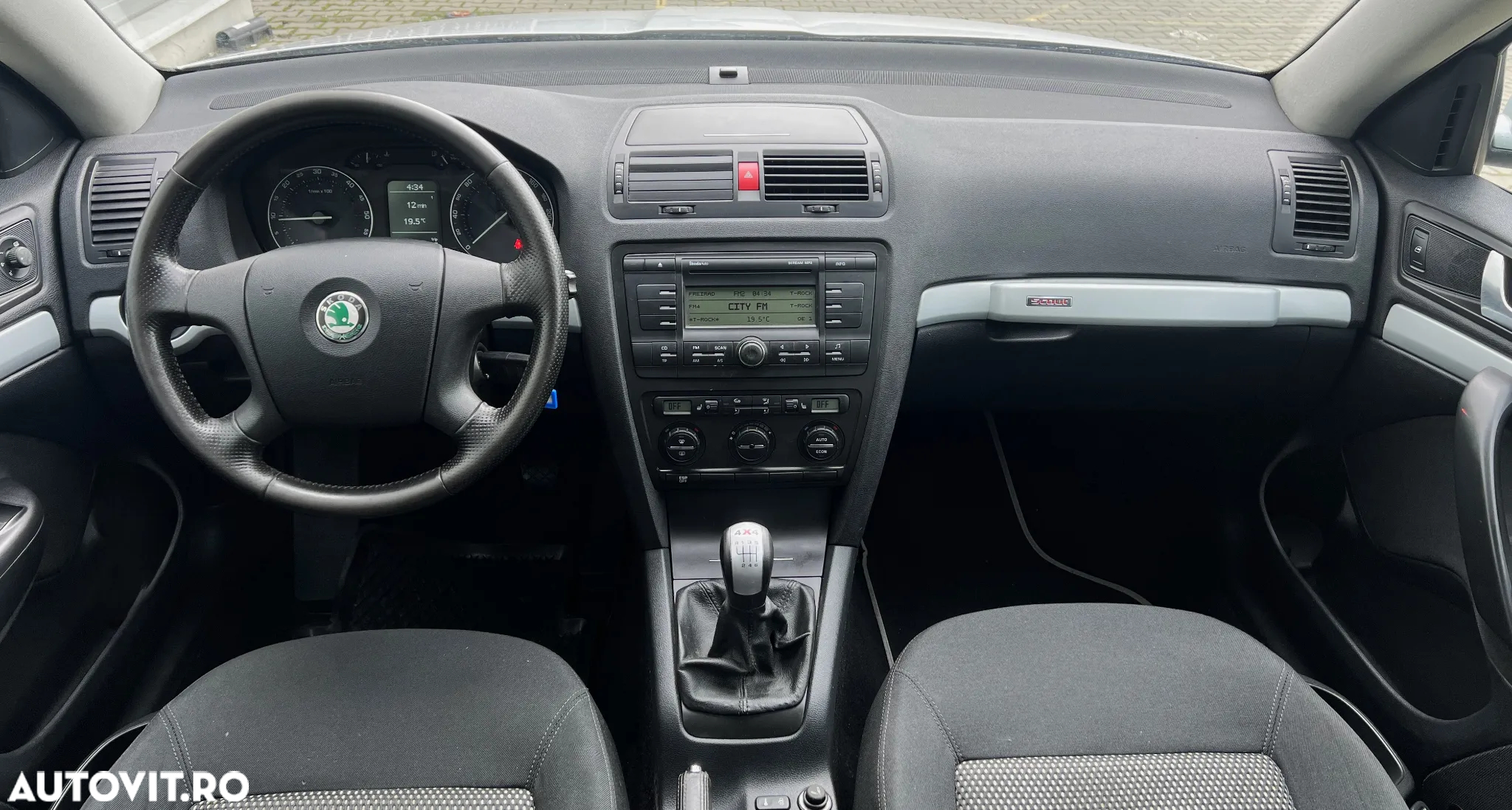 Skoda Octavia Combi 2.0 TDI DPF Scout 4x4 - 8