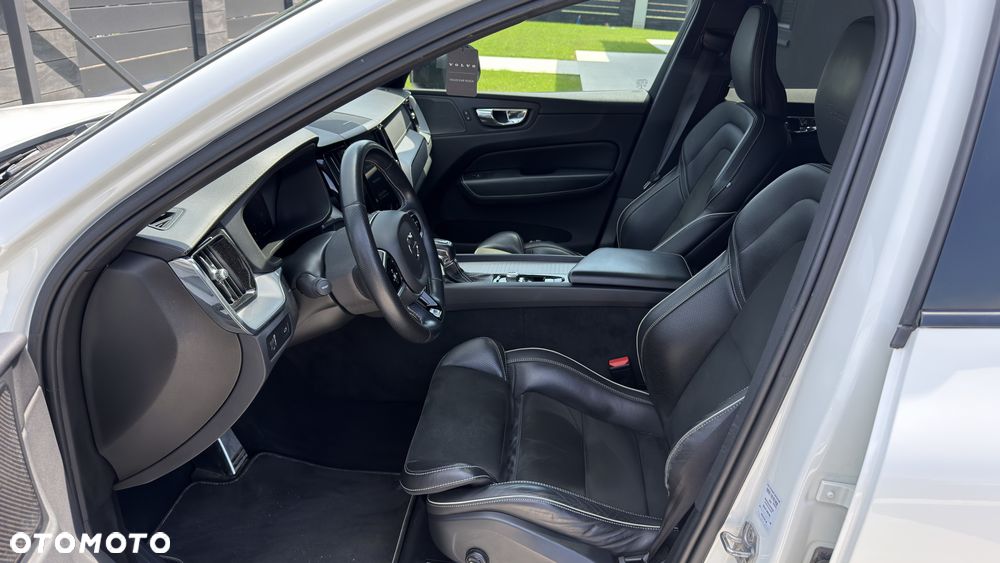 Volvo XC 60 D5 AWD Geartronic RDesign - 14