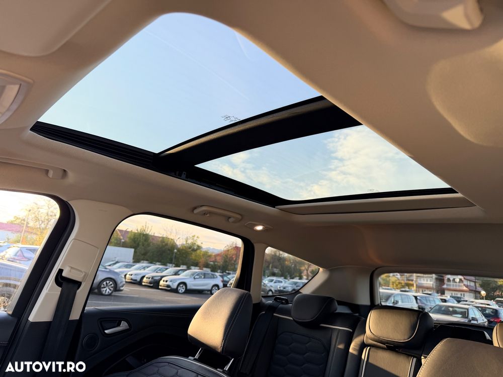 Ford Kuga 2.0 TDCi 4x4 Aut. Vignale - 25