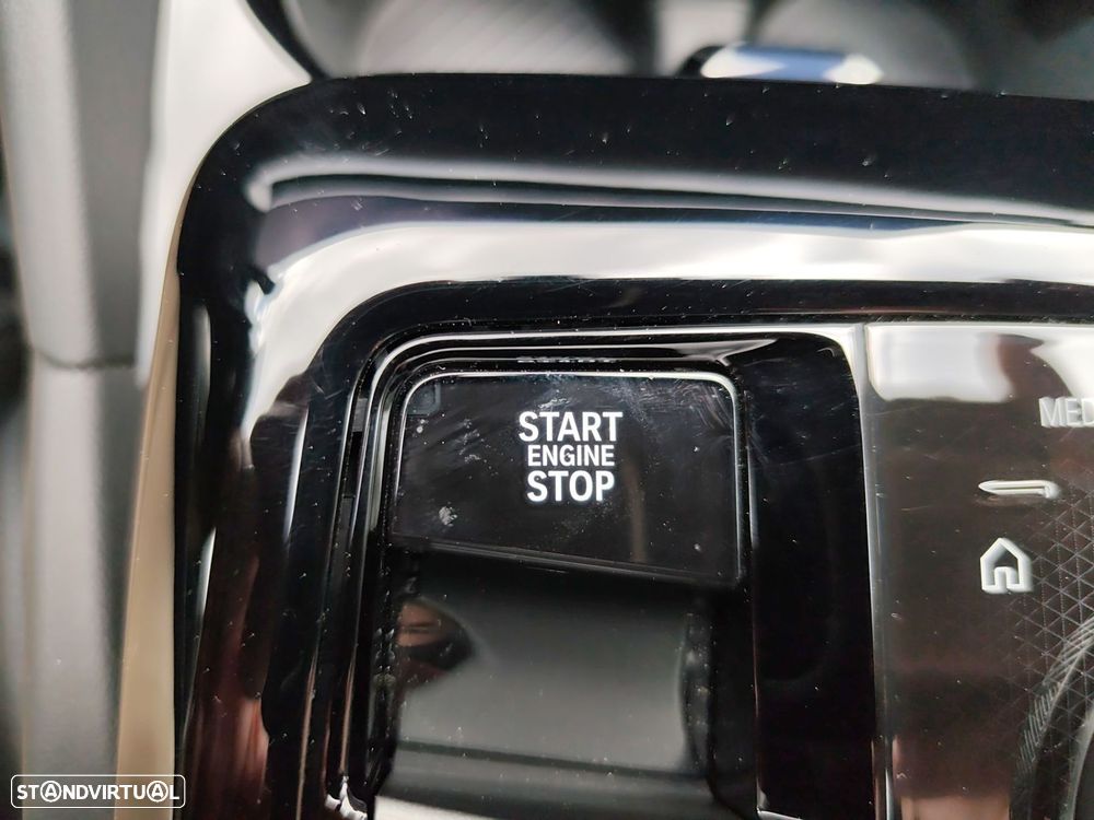 BMW 225xe Active Tourer - 23