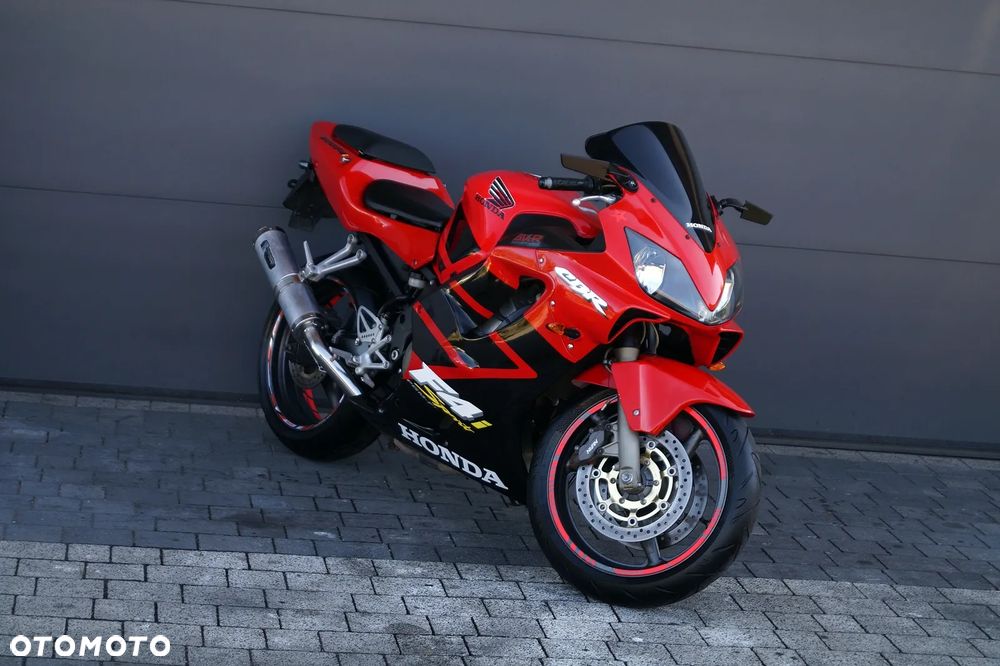 Honda CBR - 1
