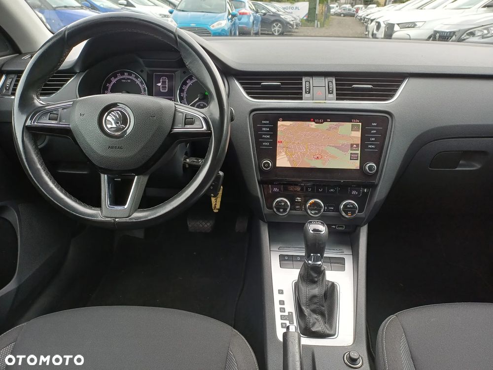 Skoda Octavia 1.6 TDI DSG Clever - 22