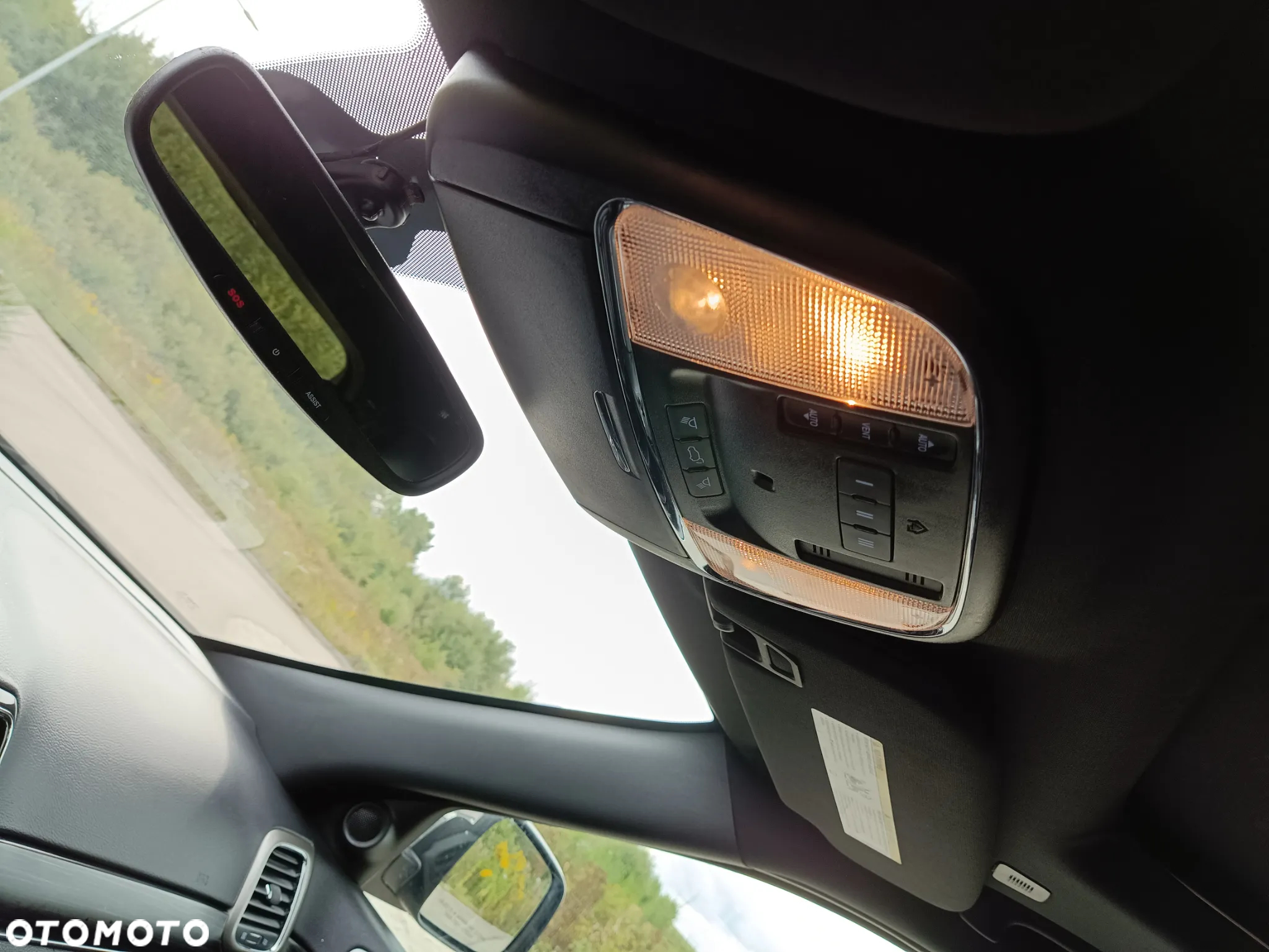 Jeep Grand Cherokee - 15