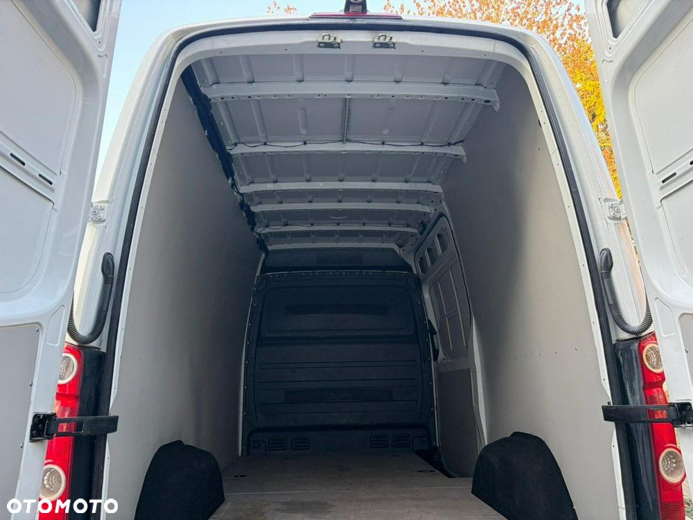 Volkswagen Crafter - 5