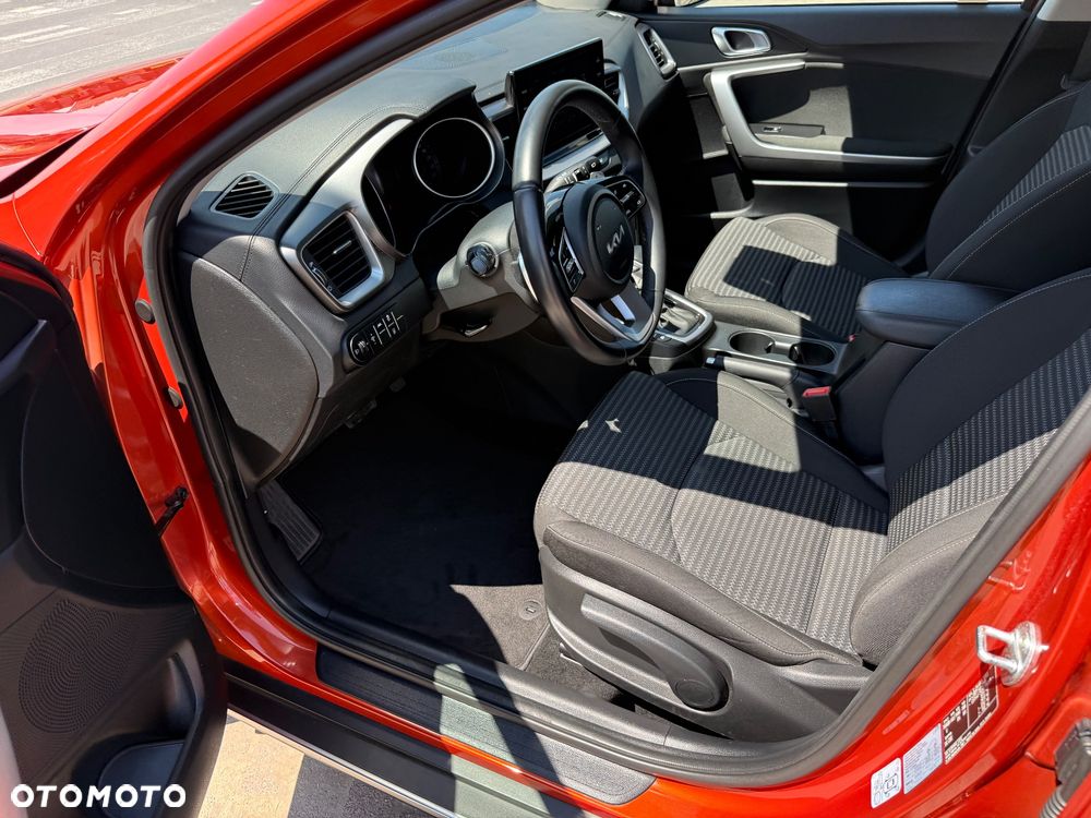Kia XCeed 1.5 T-GDI L Business Line DCT - 14