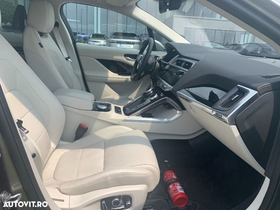 Jaguar I-Pace - 6