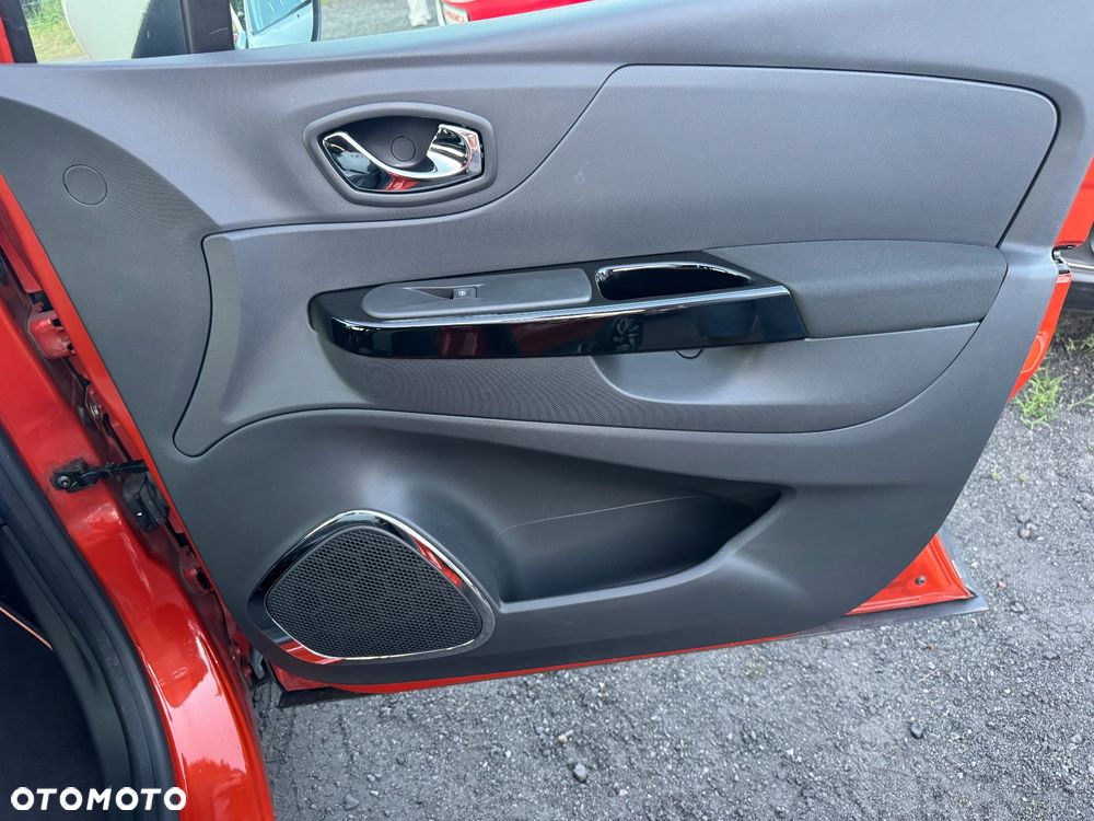 Renault Captur - 16