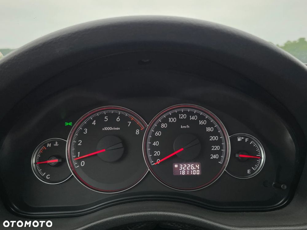 Subaru Legacy - 20