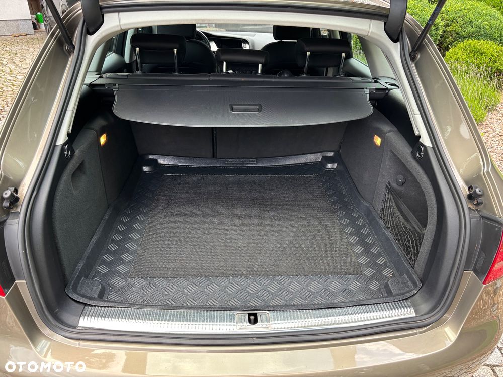 Audi A4 Avant 2.0 TDI DPF - 8