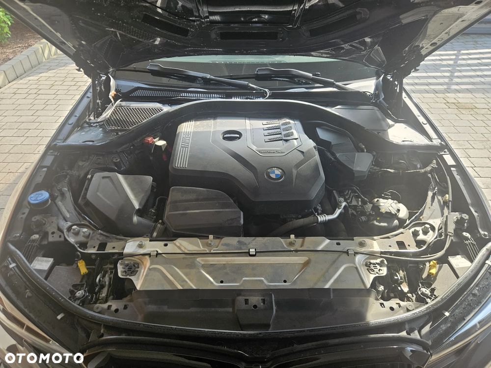 BMW Seria 3 318i M Sport - 4