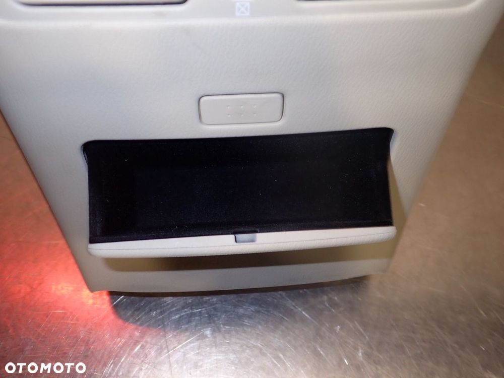 KRATKA NAWIEWU TYŁ POPIELNICZKA INFINITI M37X 96930-1ME1A - 2