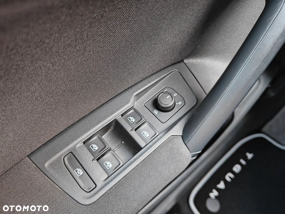 Volkswagen Tiguan - 24