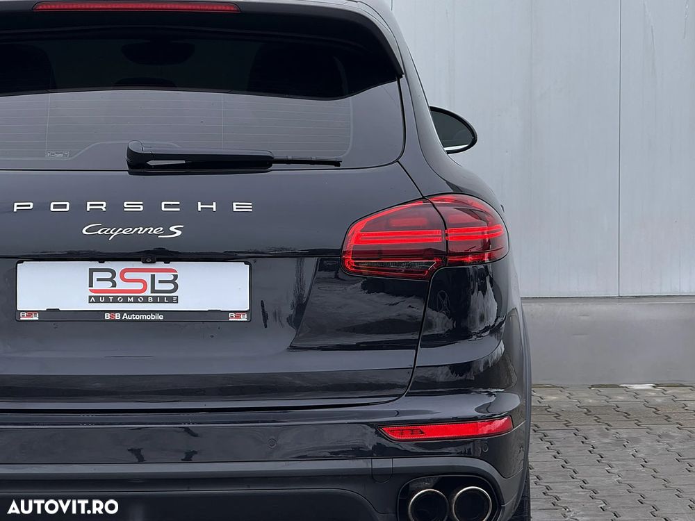 Porsche Cayenne S Platinum Edition - 28