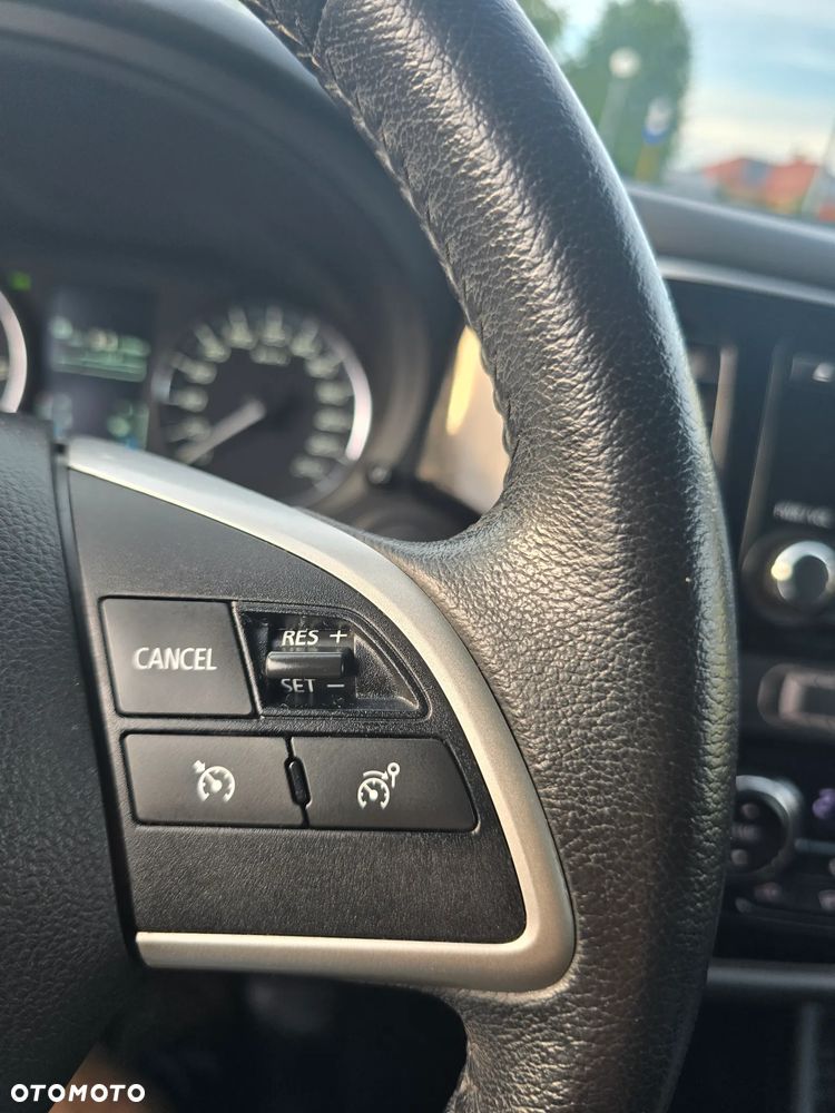 Mitsubishi Outlander 2.2 DI-D 2WD Invite - 28