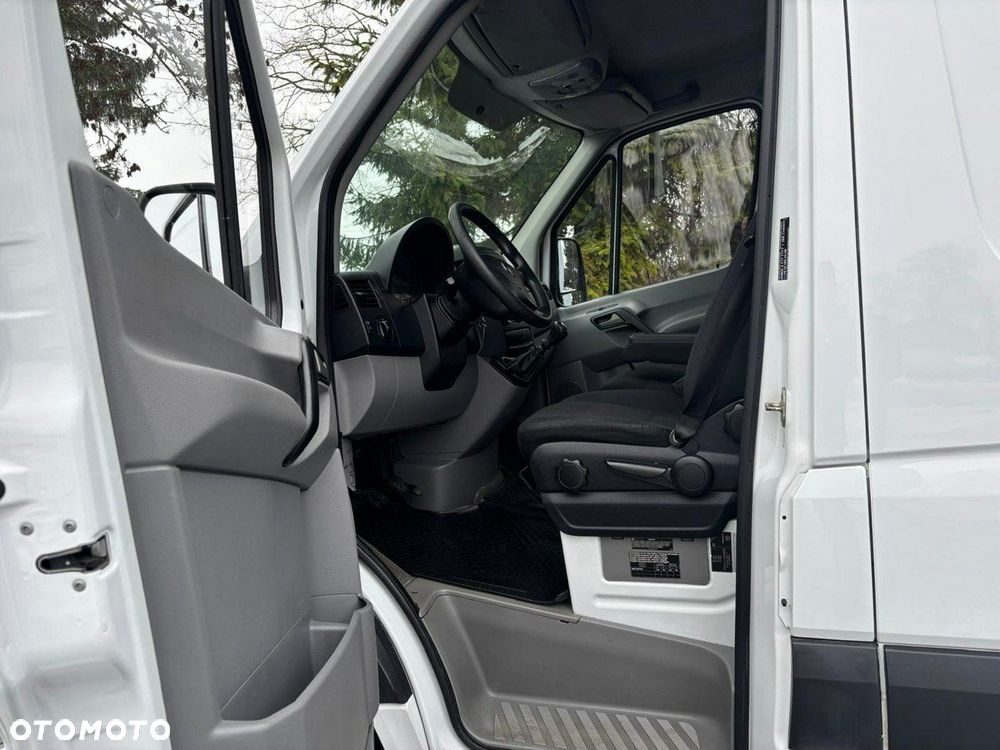 Mercedes-Benz Sprinter - 7