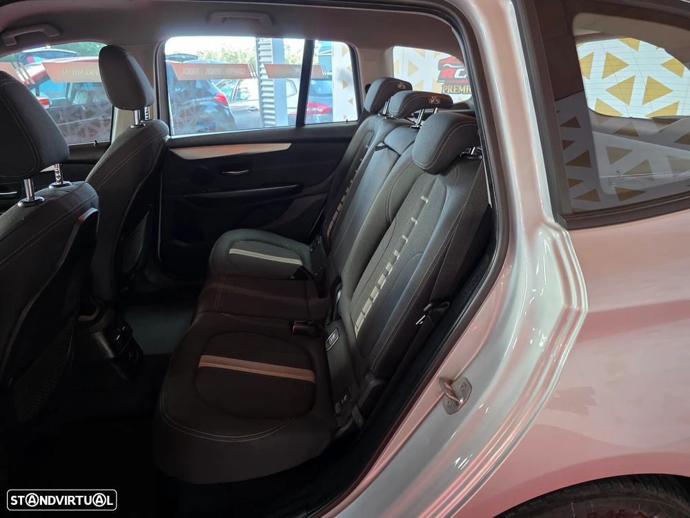 BMW 216 Gran Tourer d Sport Line - 29