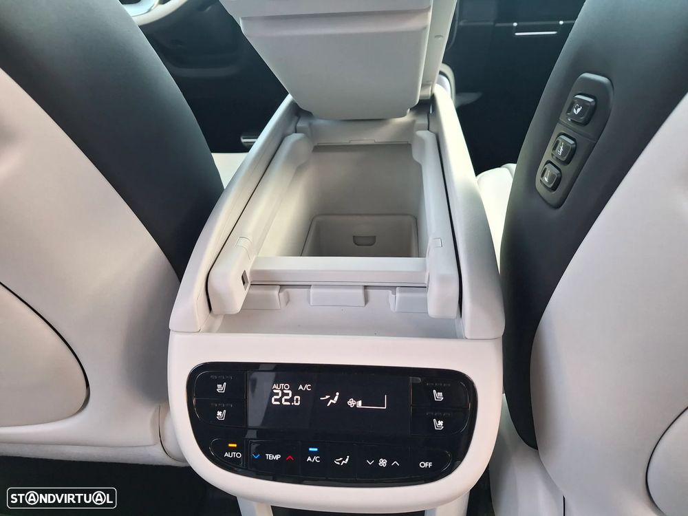 Hyundai Ioniq 9 110.3 kWh Calligraphy - 48