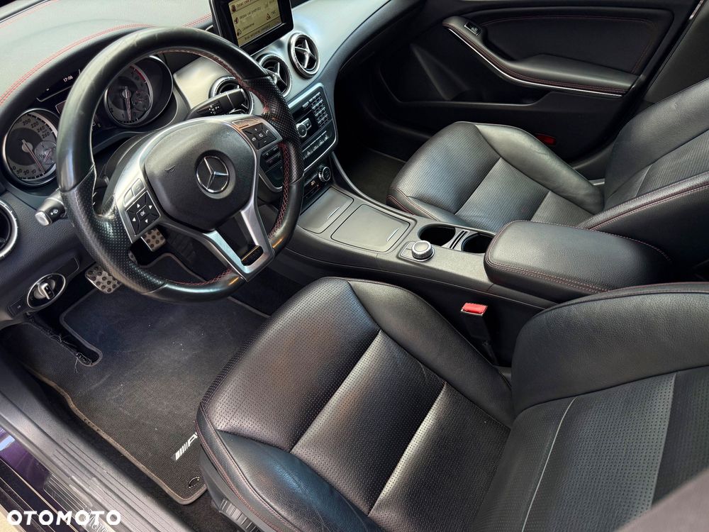 Mercedes-Benz CLA 200 7G-DCT AMG Line - 10
