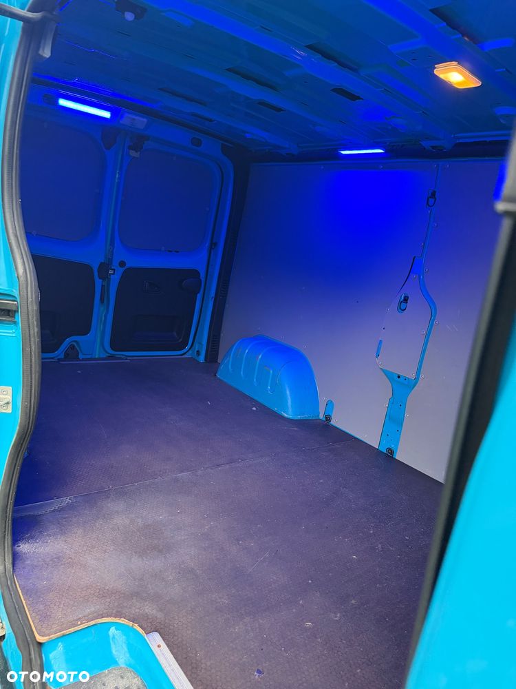 Renault Trafic - 9