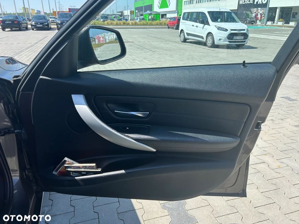 BMW Seria 3 320d Efficient Dynamics Edition - 3