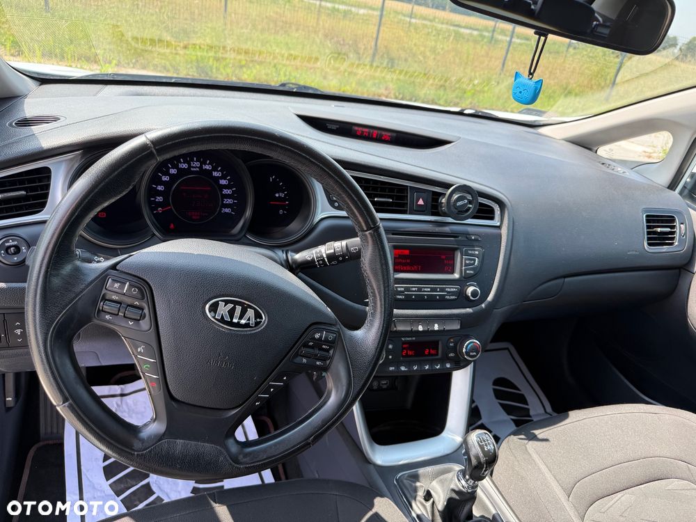 Kia Ceed - 15