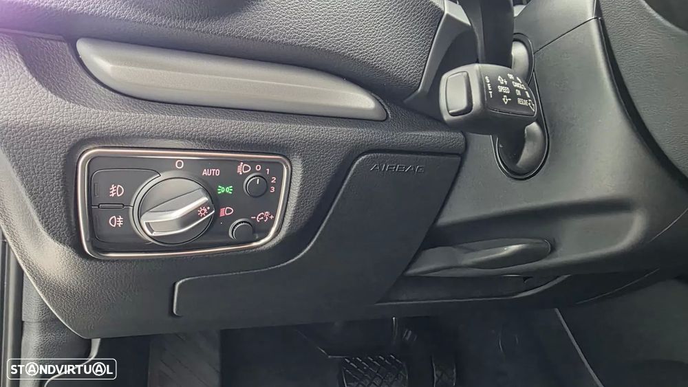 Audi A3 Sportback 1.6 TDI Advance S tronic - 34